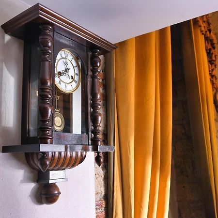 Carlito'S House- Un'Intera Casa Al Centro Storico Apartment Наполи Екстериор снимка