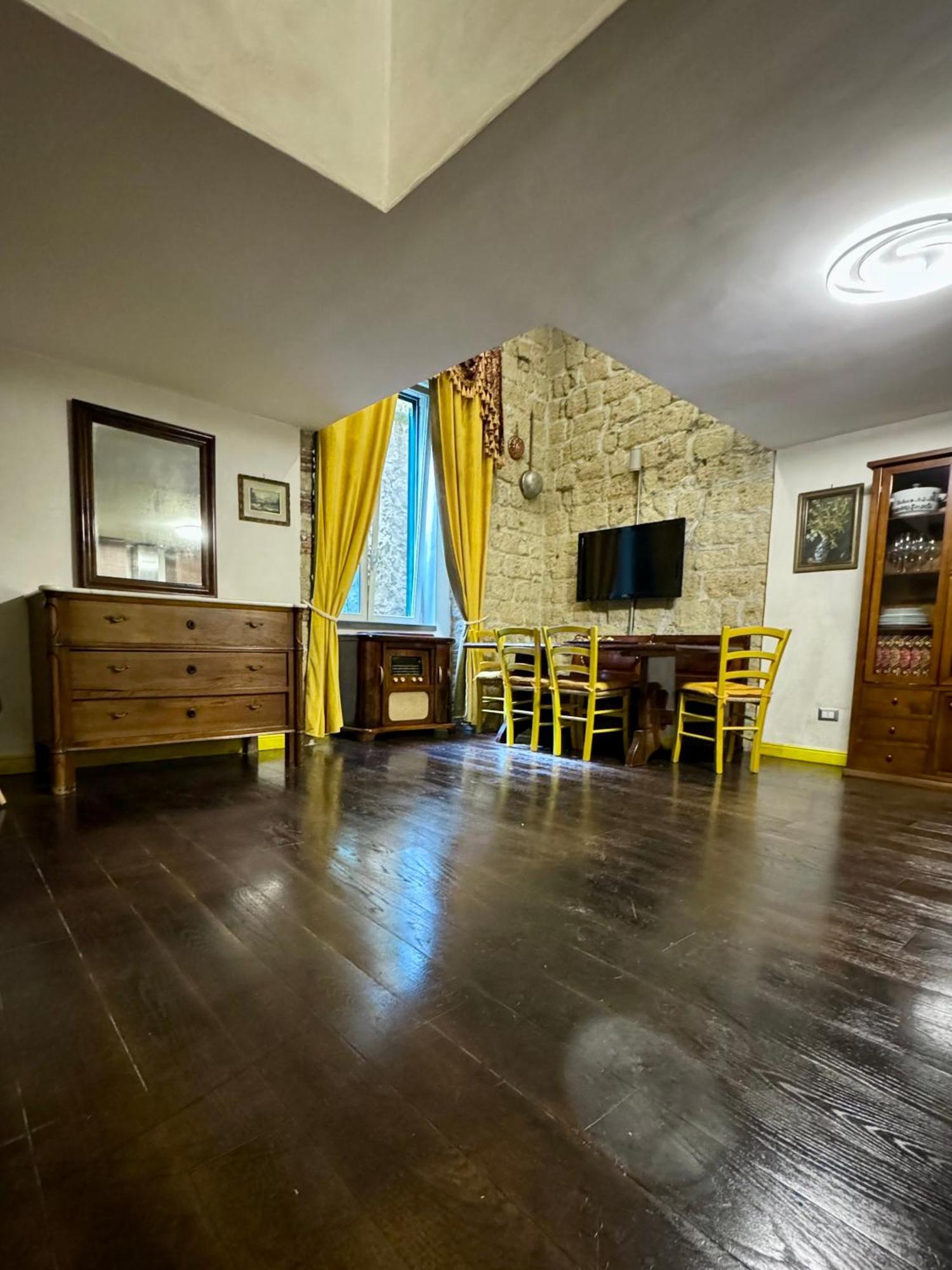 Carlito'S House- Un'Intera Casa Al Centro Storico Apartment Наполи Екстериор снимка