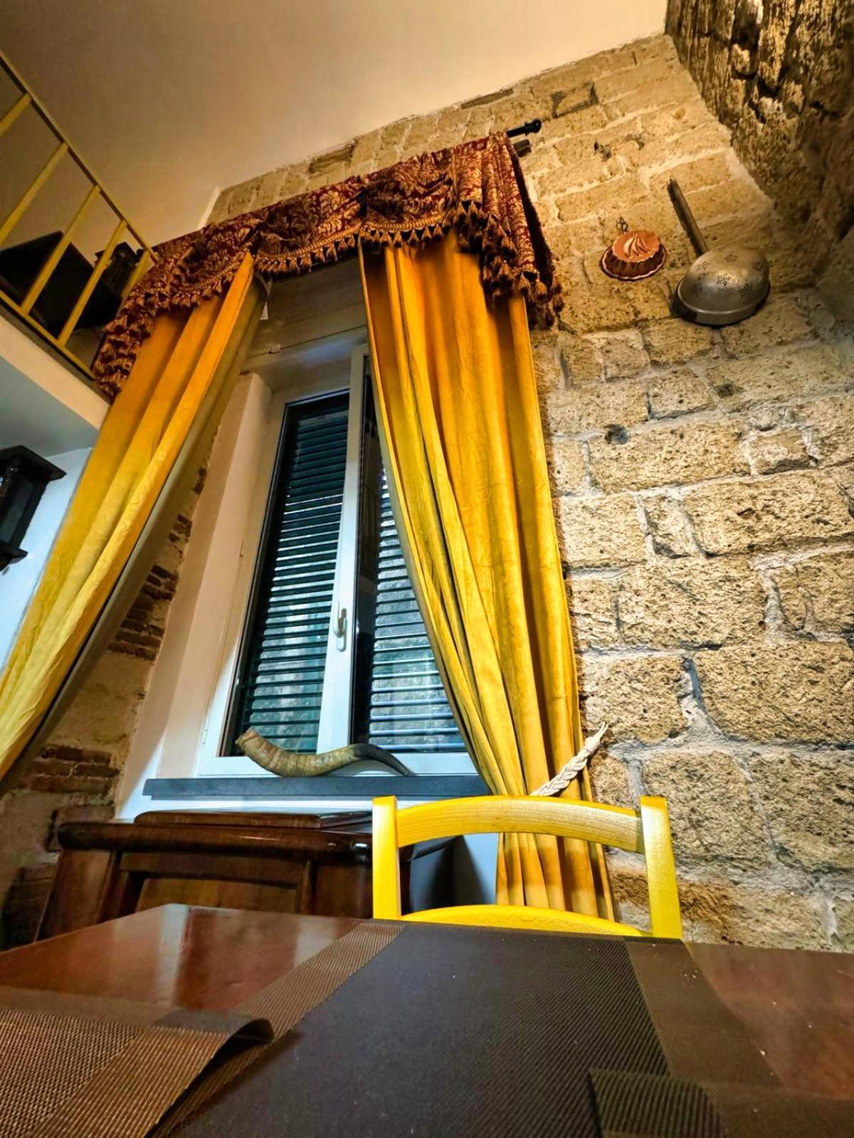 Carlito'S House- Un'Intera Casa Al Centro Storico Apartment Наполи Екстериор снимка